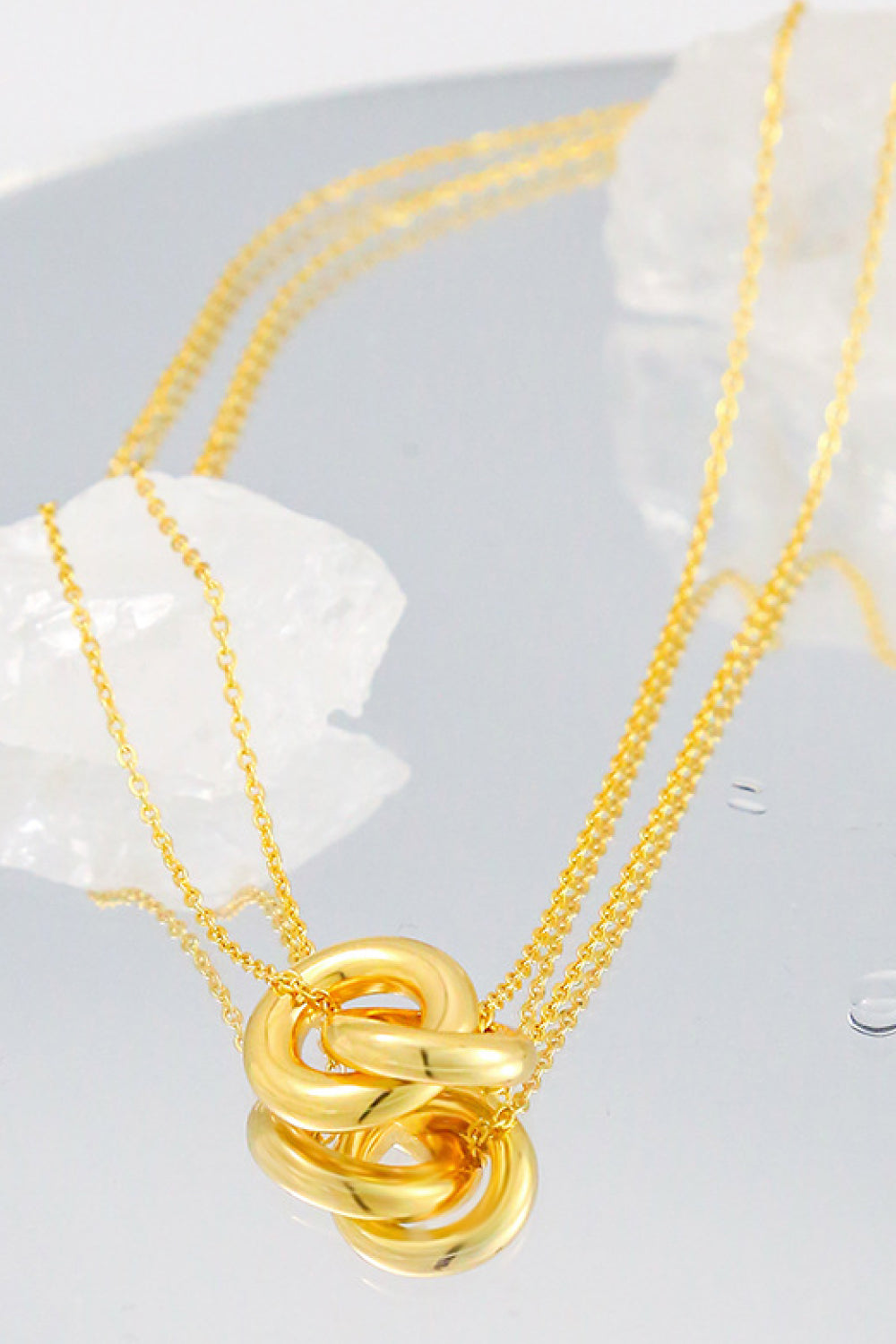 Linked Ring Pendant Chain Necklace - UrbanEthereal