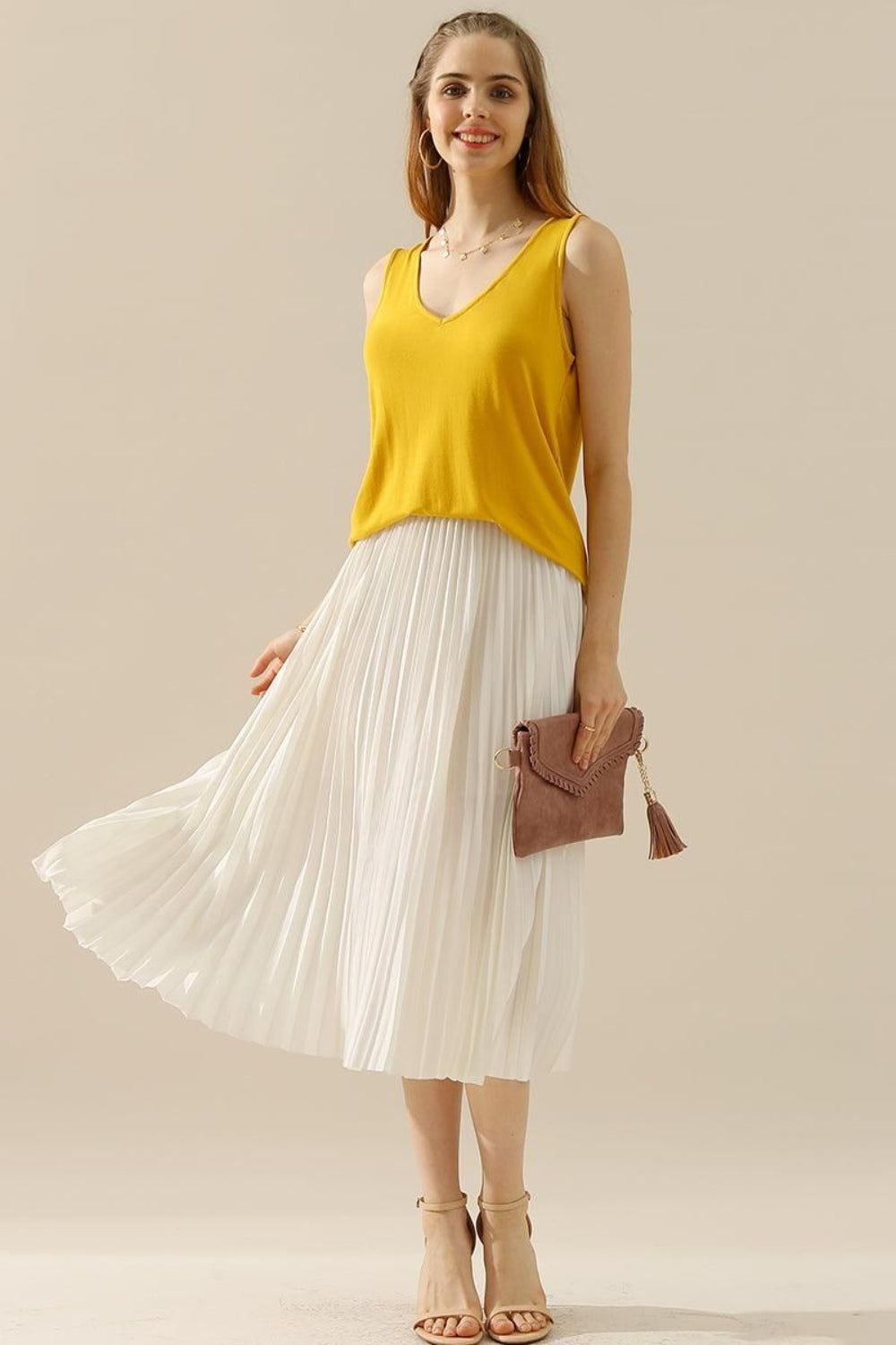 Ninexis Full Size V-Neck Curved Hem Tank - UrbanEthereal