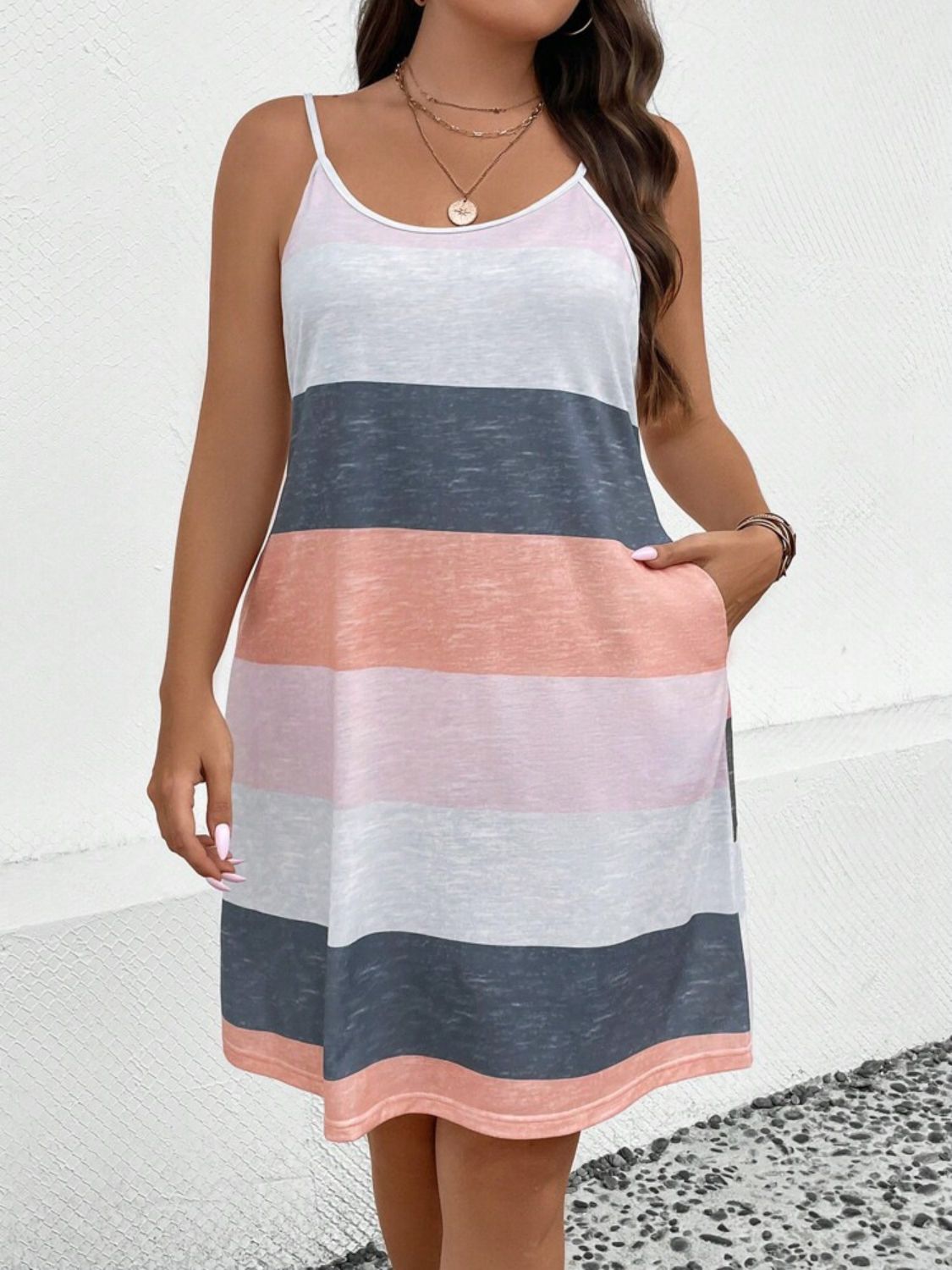 Plus Size Color Block Scoop Neck Mini Dress - UrbanEthereal