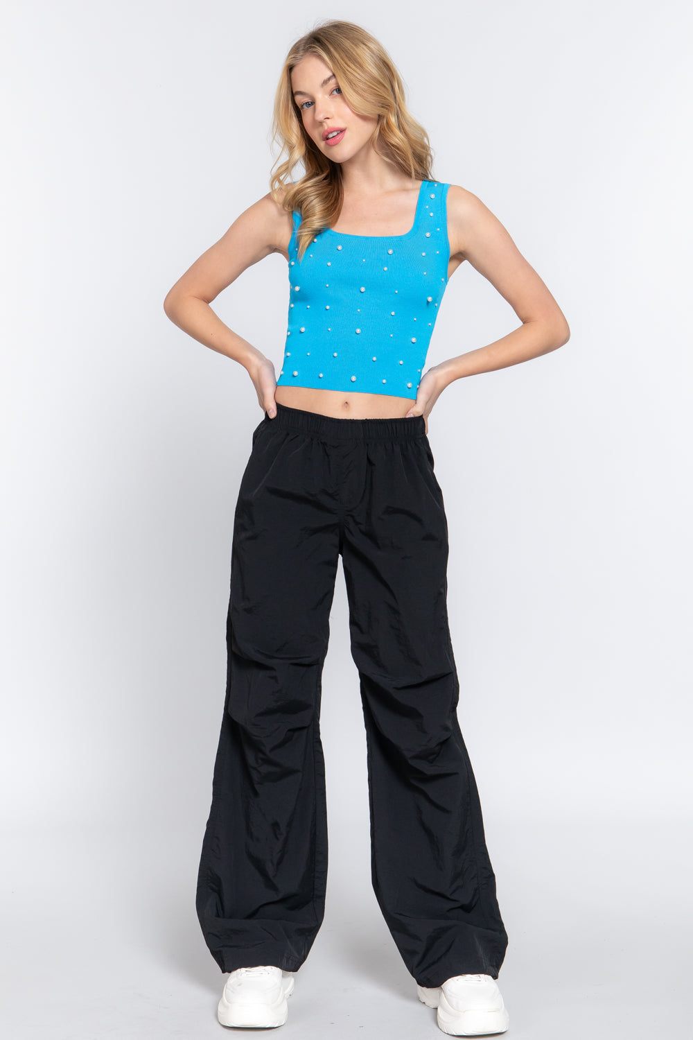 ACTIVE BASIC Pearl Detail Square Neck Cropped Tank - UrbanEthereal