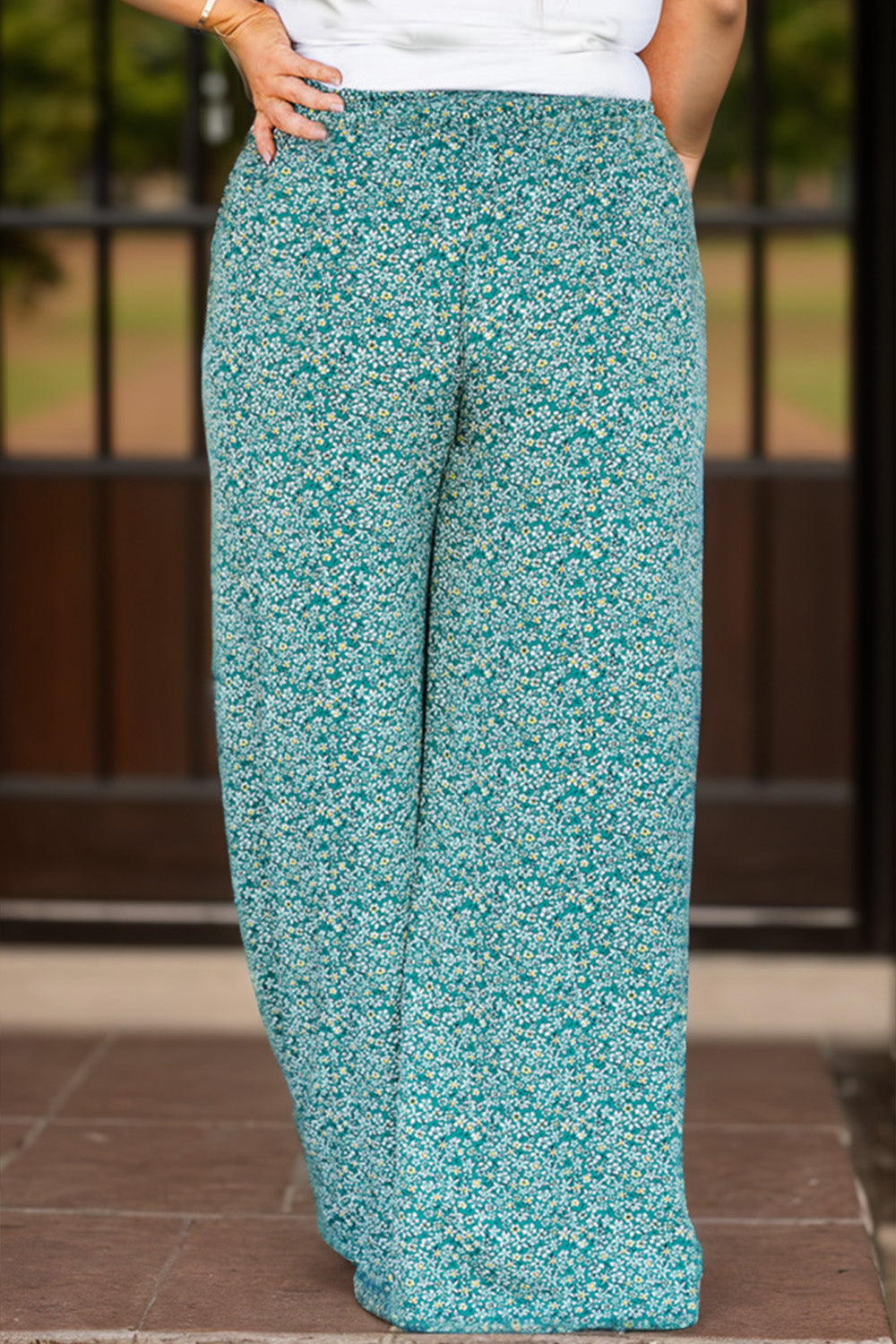 Plus Size Ditsy Floral Wide Lag Pants - UrbanEthereal