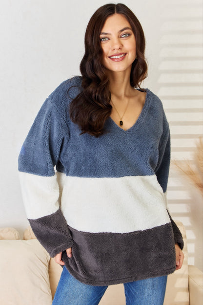 Culture Code Faux Fur Color Block V-Neck Sweater - UrbanEthereal