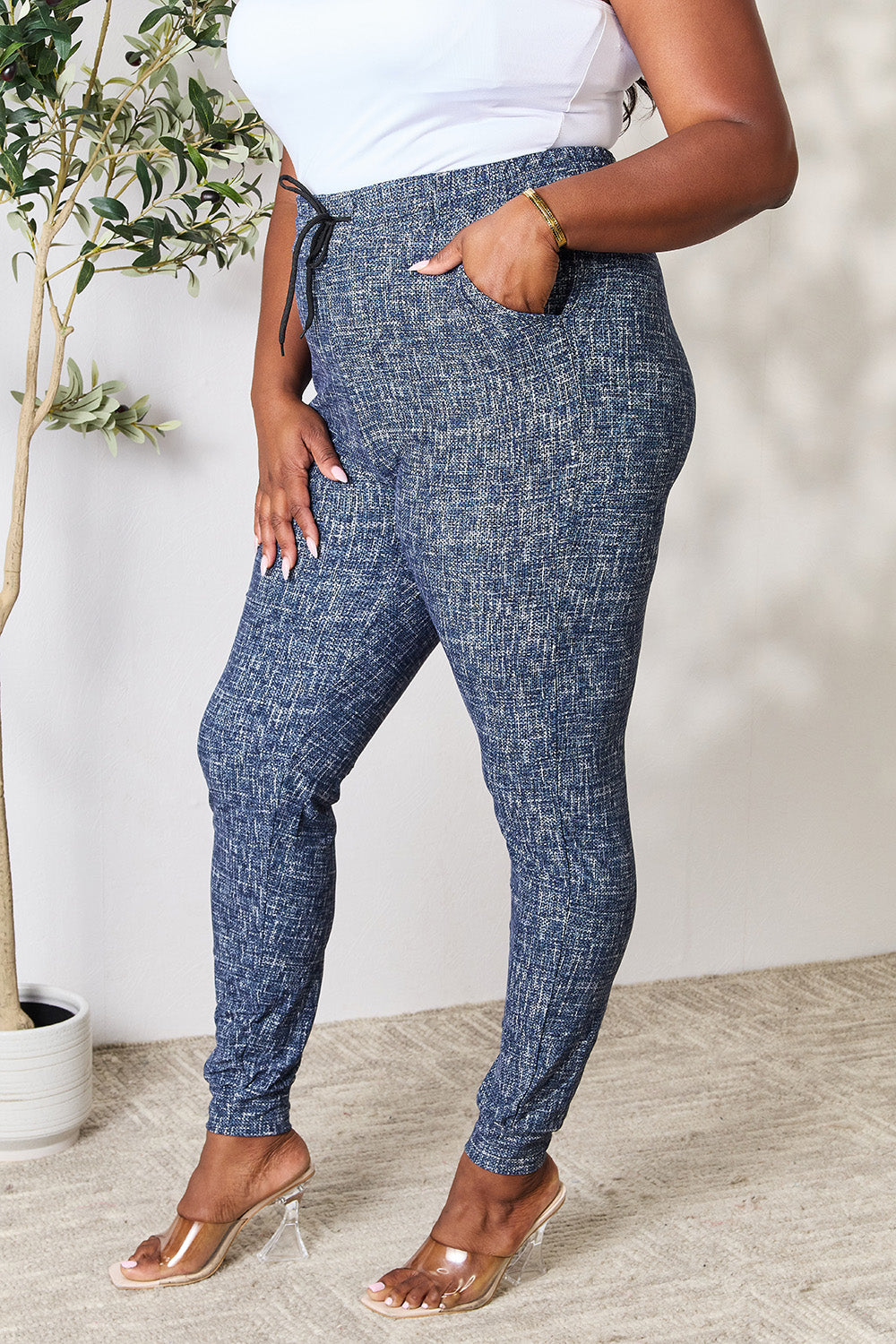 LOVEIT Heathered Drawstring Leggings with Pockets - UrbanEthereal