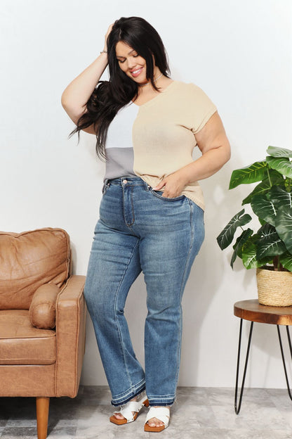 Color Block V-Neck Knit Top - UrbanEthereal