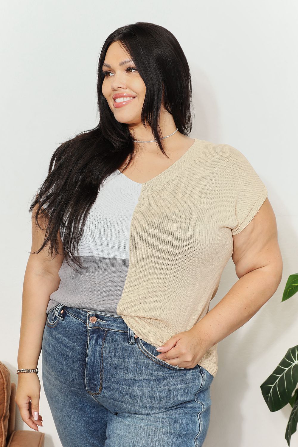 Color Block V-Neck Knit Top - UrbanEthereal
