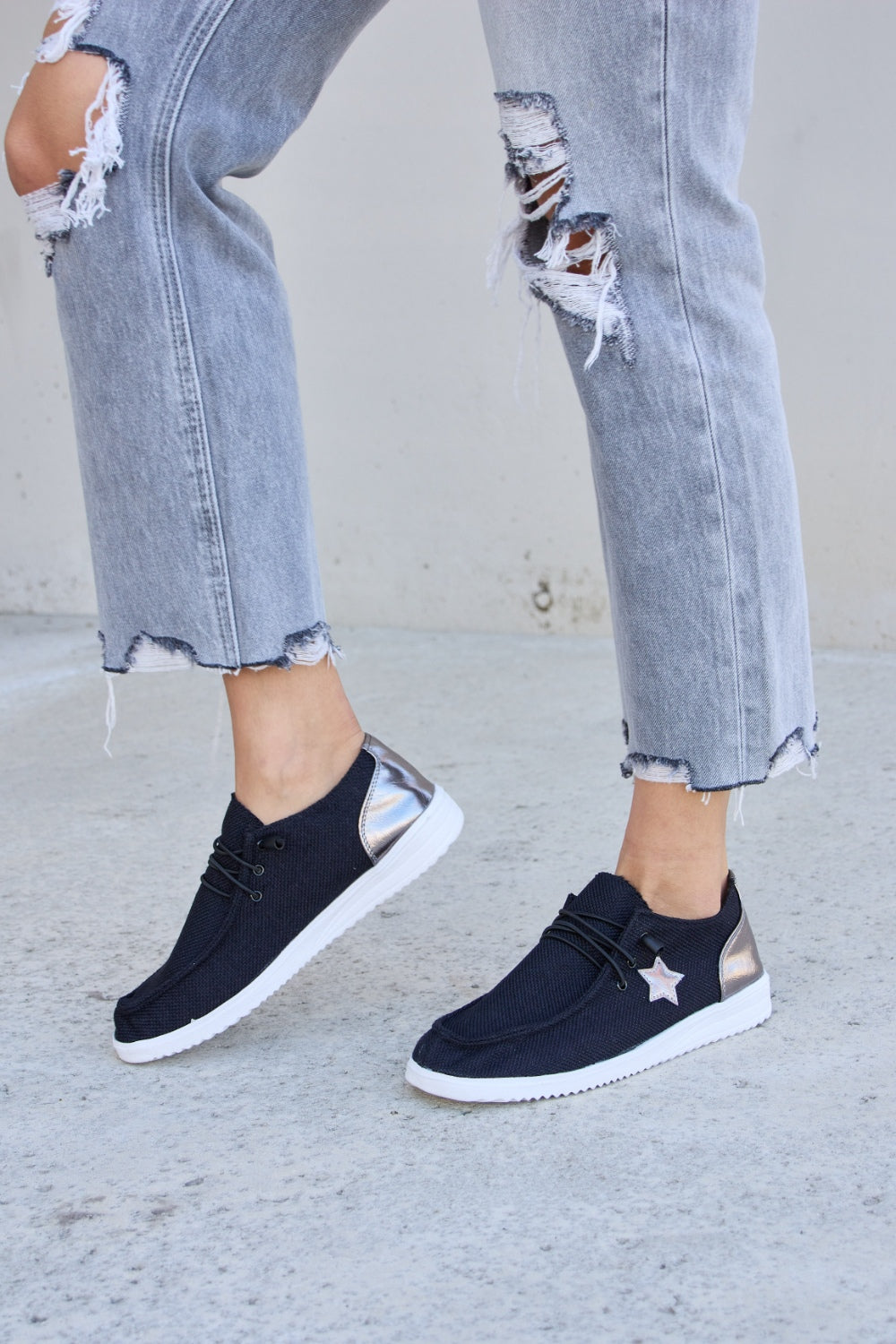 Forever Link Star Lace-Up Flat Sneakers - UrbanEthereal