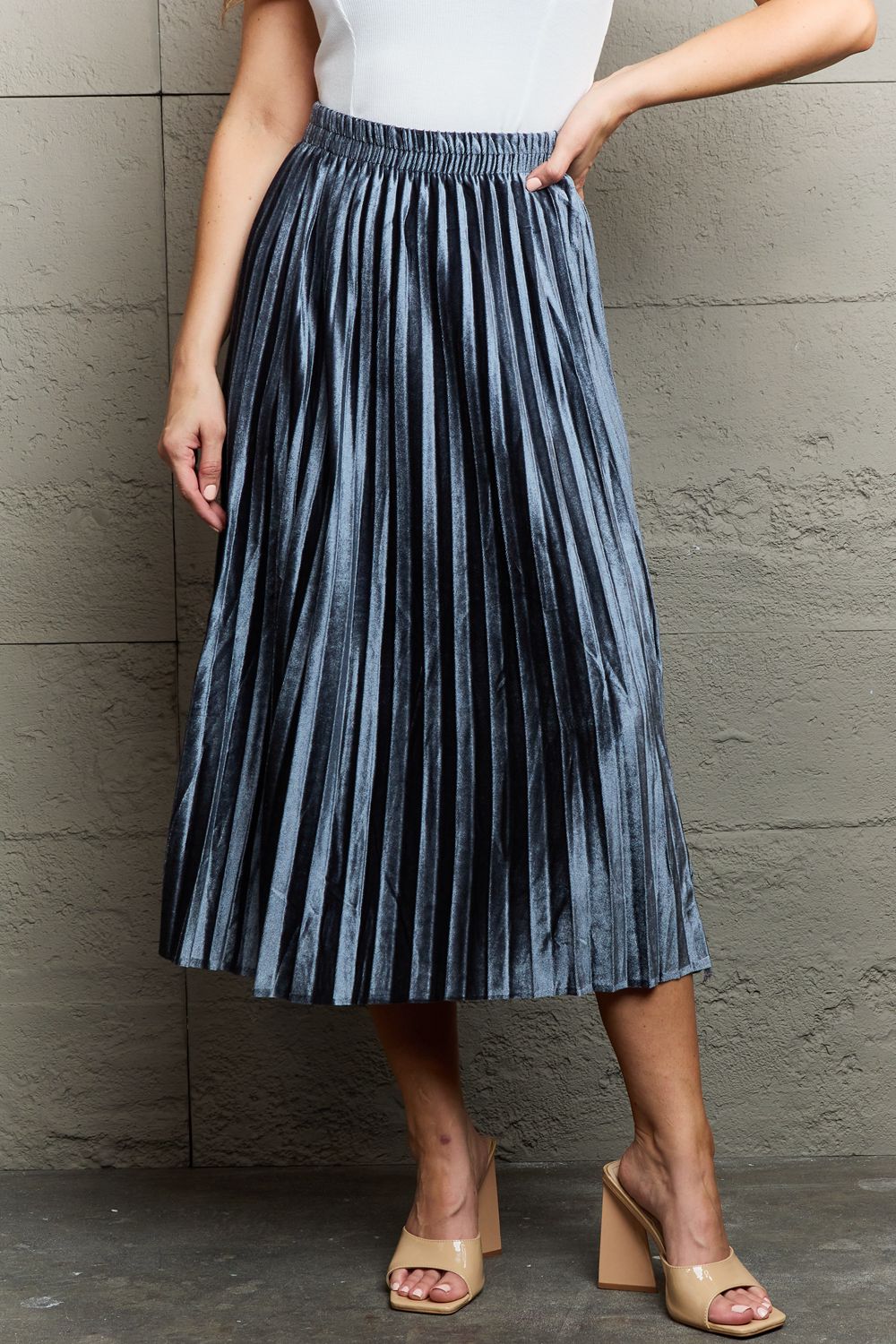 Ninexis Accordion Pleated Flowy Midi Skirt - UrbanEthereal