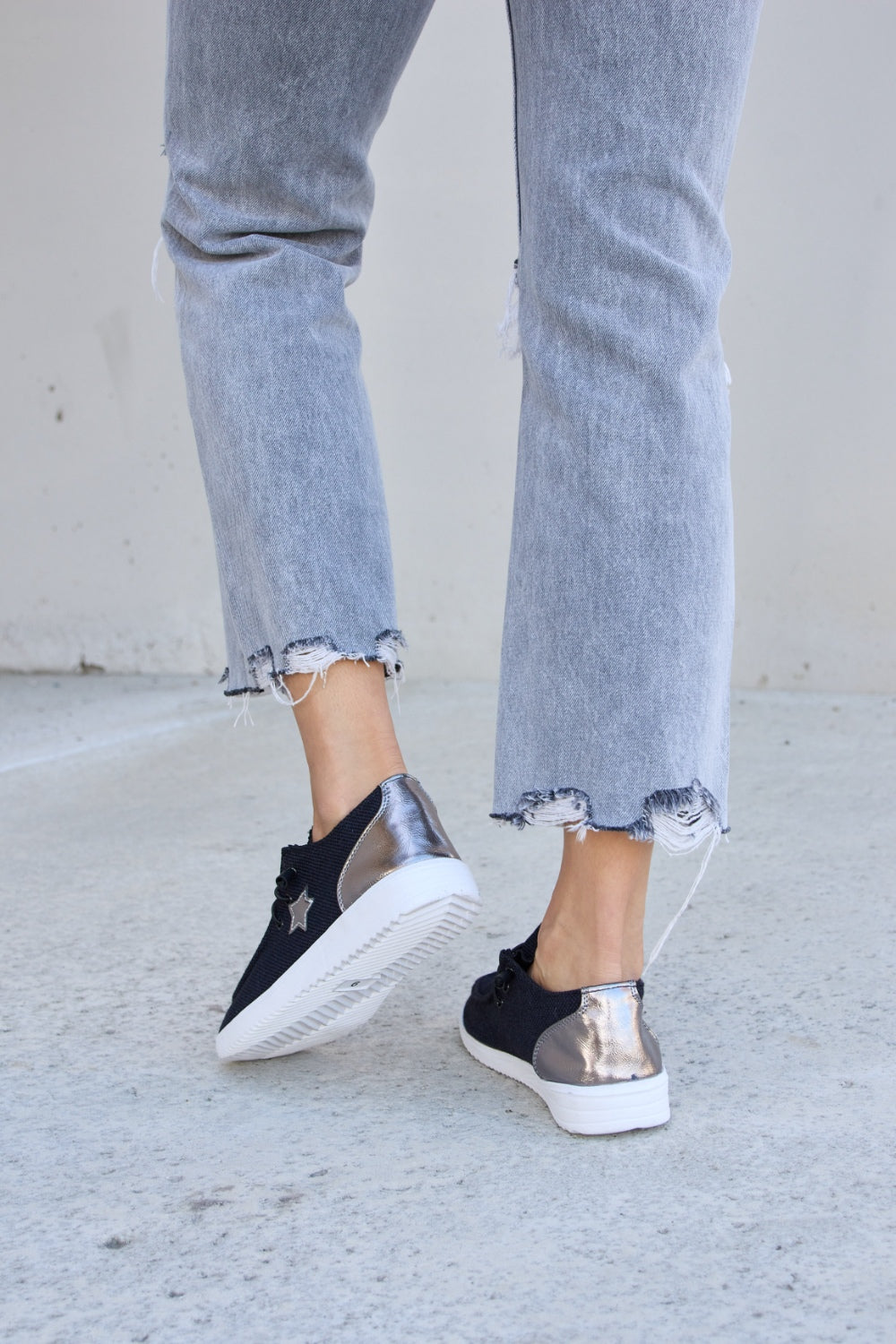 Forever Link Star Lace-Up Flat Sneakers - UrbanEthereal