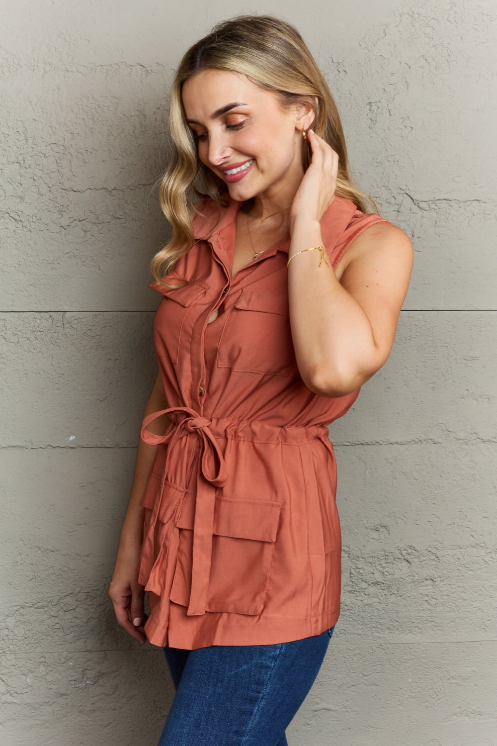 Ninexis Follow The Light Sleeveless Collared Button Down Top - UrbanEthereal