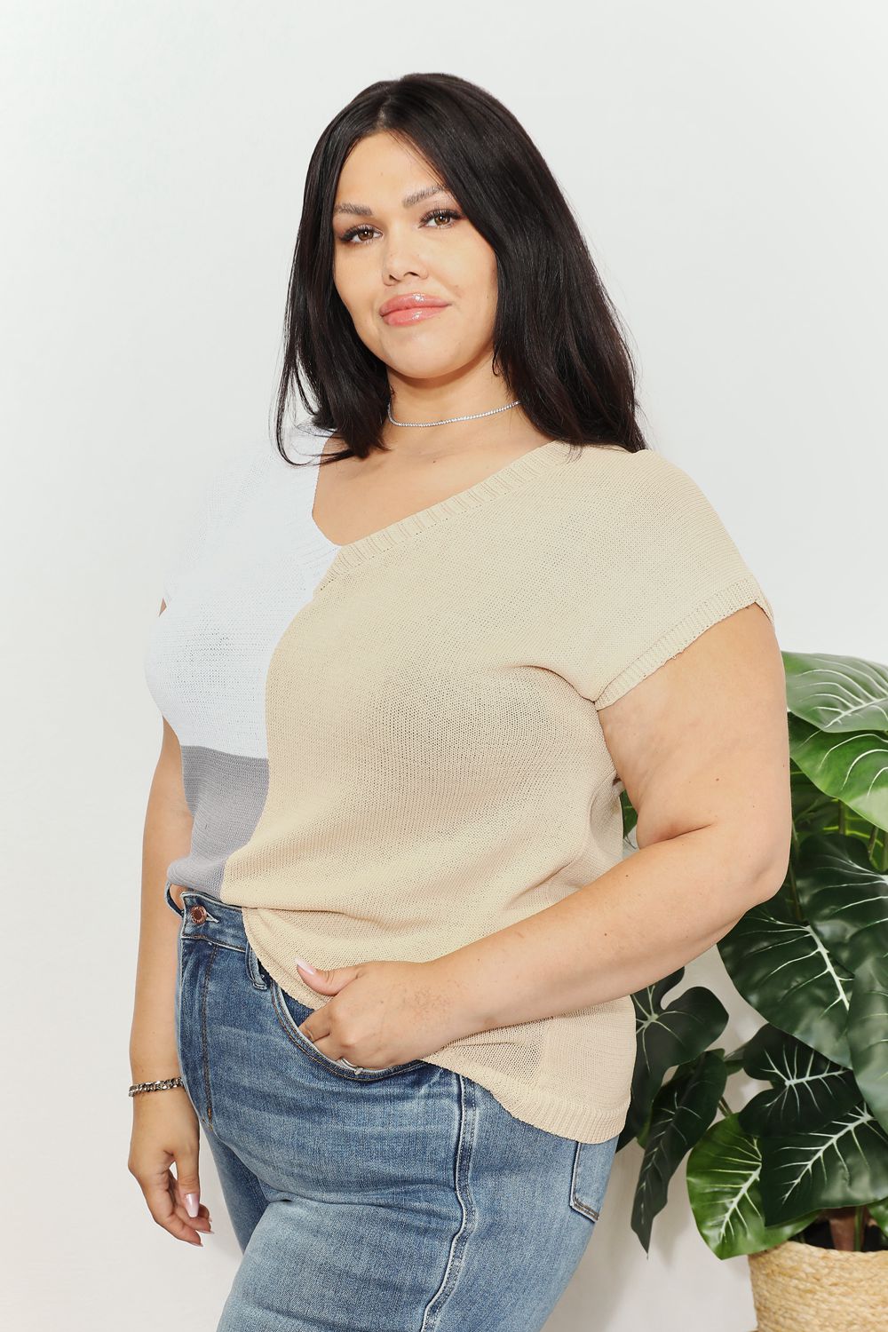 Color Block V-Neck Knit Top - UrbanEthereal