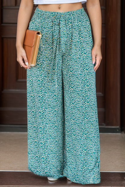 Plus Size Ditsy Floral Wide Lag Pants - UrbanEthereal